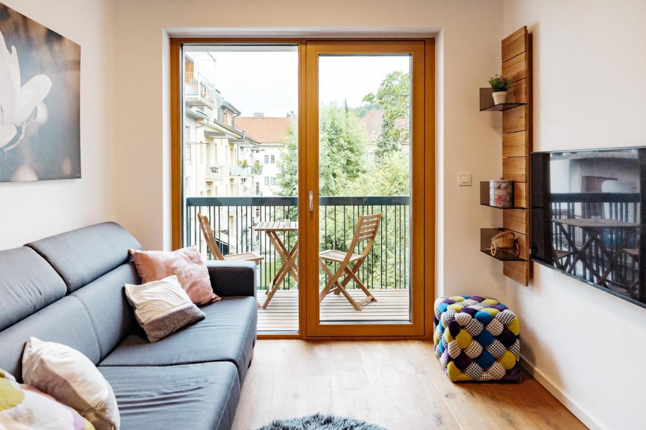 Woody - Comfy Apartment In Siska Ljubljana Bagian luar foto