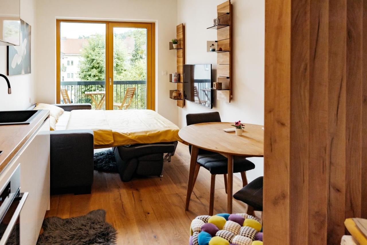 Woody - Comfy Apartment In Siska Ljubljana Bagian luar foto